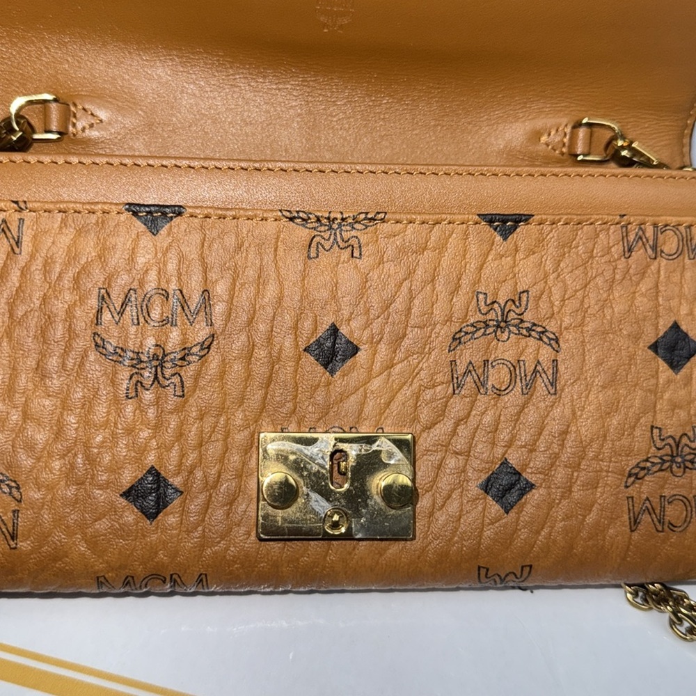 Preloved MCM Patricia visetos cognac wallet on chain excellent 7x4” box n COA - Picture 8 of 14